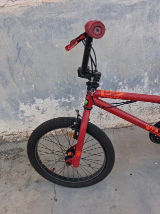 Bicicleta BMX Wipe Roja