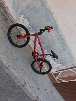 Bicicleta BMX Wipe Roja