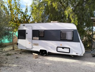 Se vende aravana burstner 480 tn