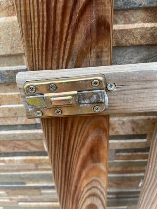 Puerta de madera para jardín