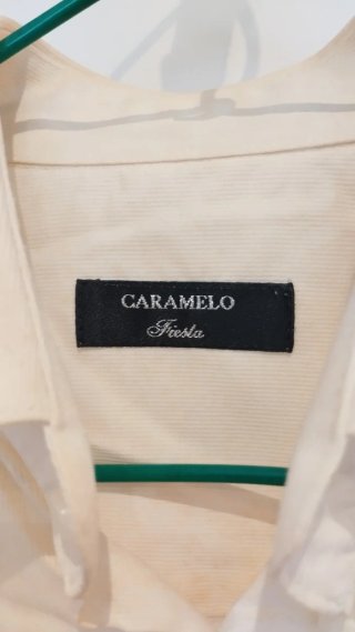 Chaleco de traje gris y blanco