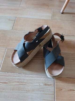 Sandalias Mustang Grises Plataforma Talla 40