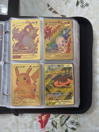 Estuche para cartas Pokémon Charizard