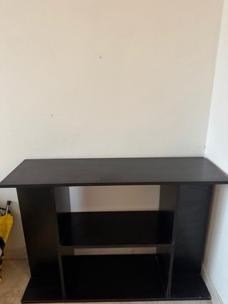 Acuario con mueble negro de 120 litros.