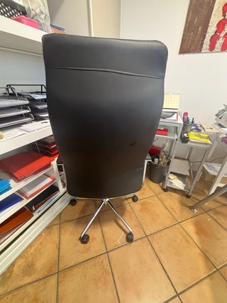 Silla de oficina con ruedas
