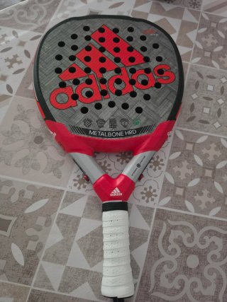 Pala Pádel Adidas Metalbone HRD Ale Galán.