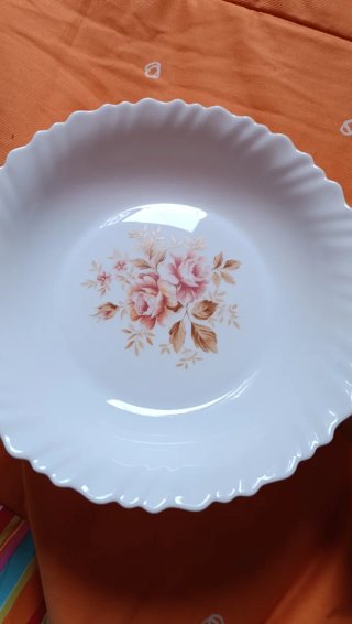 Fuente honda Arcopal flor rosa vintage