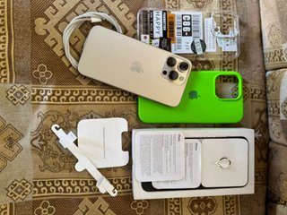 iPhone 14 Pro Max Oro