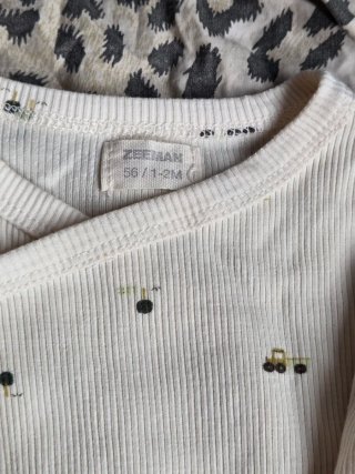 Conjunto body y pantalón bebé estampado