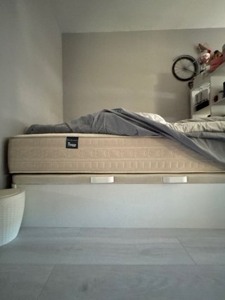 Cama con canapé de tela y madera 105cm x 190cm