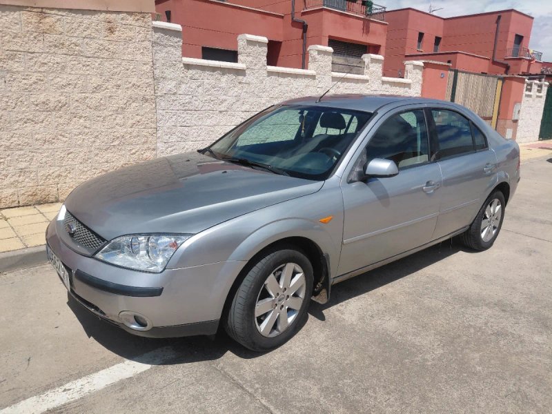 Ford Mondeo 2003 - foto 1