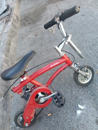 Mini bici roja plegable
