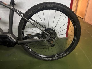 FOCUS AVENTURA²6.8 Bicicleta eléctrica de montaña