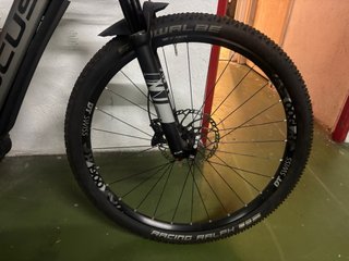 FOCUS AVENTURA²6.8 Bicicleta eléctrica de montaña