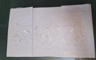 Trio bordado/ Bajera Ajustable Blanca