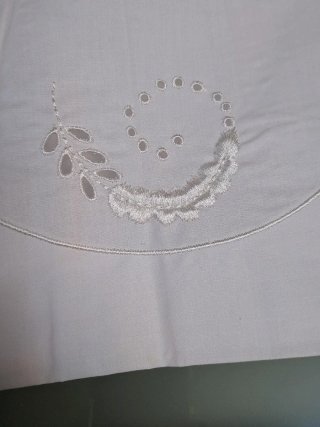 Trio bordado/ Bajera Ajustable Blanca