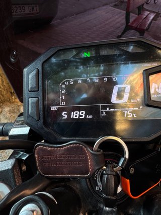 Kawasaki Z500 Negra 2025 A2
