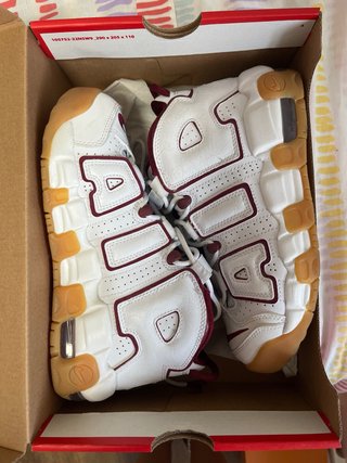 Nike Air More Uptempo Blanca/Burdeos