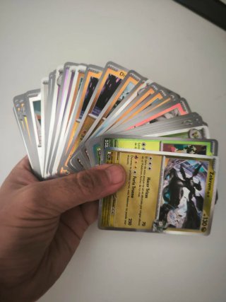 Bulk 40 cartas holos y reverses de H. ascendentes.