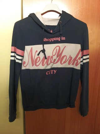 Sudaderas grises y verdes