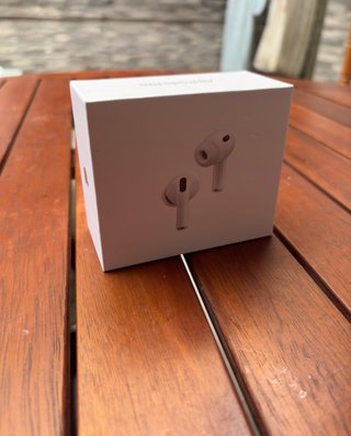 𝗔𝗶𝗿𝗣𝗼𝗱𝘀 𝗣𝗿𝗼 𝟯 𝗮𝗻𝗰