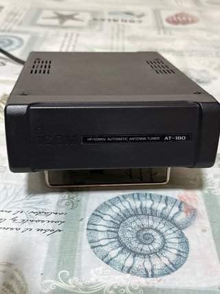 ICOM AT-180 HF/50MHz Acoplador Automático