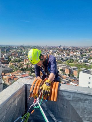 Trabajos Verticales - IRATA certificado.