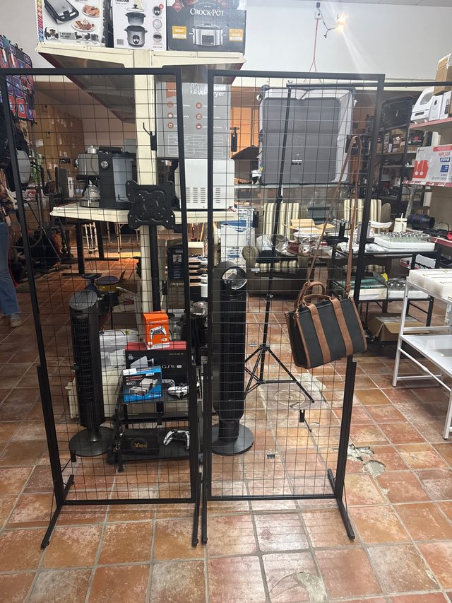 Expositor metálico negro