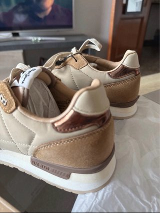 Zapatillas Pepe Jeans marrones y bronce