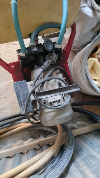 Carretilla fumigadora eléctrica