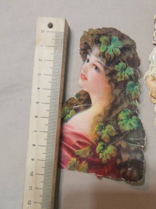 3 Cromos Troquelados Figuras dama antiguos