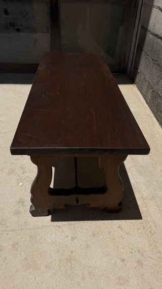Mesa rústica madera maciza barnizada