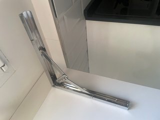 Mesa plegable de madera blanca