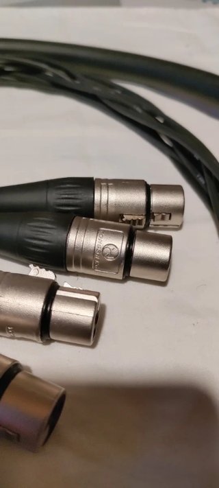 Cable Cordial TASCAM D-SUB 25 pines a XLR