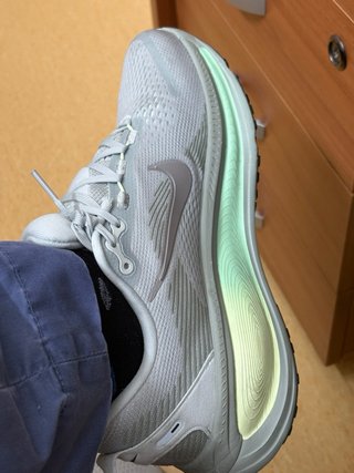 Nike Vomero Scarpe da Corsa Grigio/Verde
