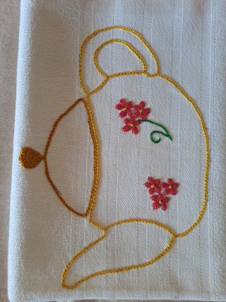 Tovaglietta colazione ricamata a mano