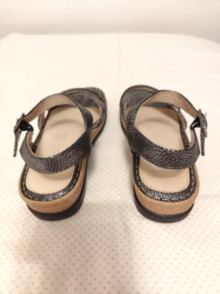 NUEVAS Sandalias t.37 anatómicas piel negro strass