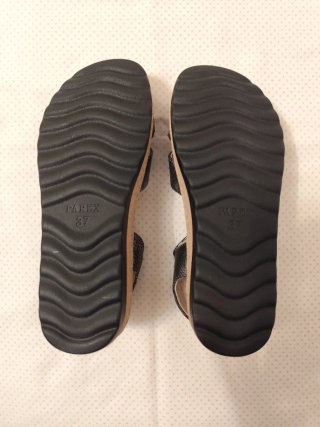 NUEVAS Sandalias t.37 anatómicas piel negro strass