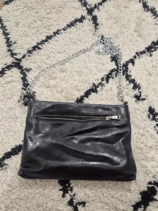Bolso negro mujer cadena plateada