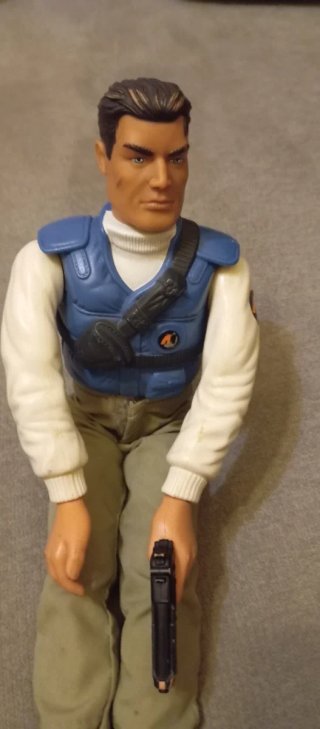 Muñeco Action Man con pistola