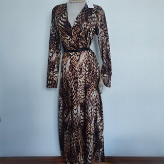 Vestido estampado plumas efecto leopardo. Mango. M