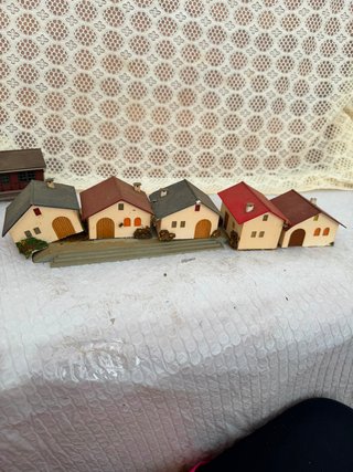 Lote Maqueta HO Fábrica + 5 Casas
