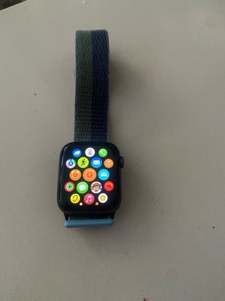 Apple Watch SE de 44 mm 2020 negro.