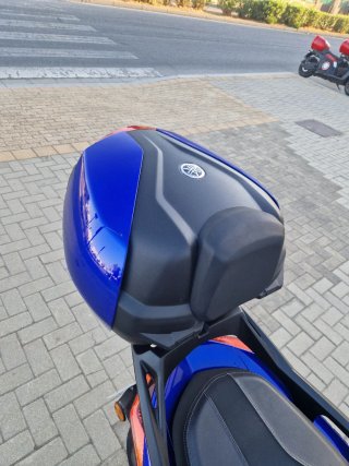 Yamaha XMAX 300 Azul y Negro