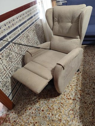Poltrona relax elettrica beige in tessuto