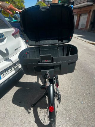 Bicicleta Eléctrica Rockrider con Baúl Trasero