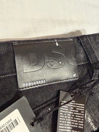 Shorts vaqueros DSQUARED2 desgastados