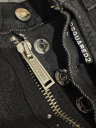 Shorts vaqueros DSQUARED2 desgastados