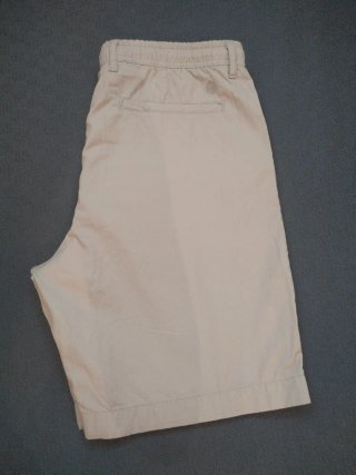Pantalón corto hombre beige