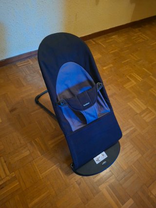 Hamaca BabyBjörn Balance Soft Negra y Gris